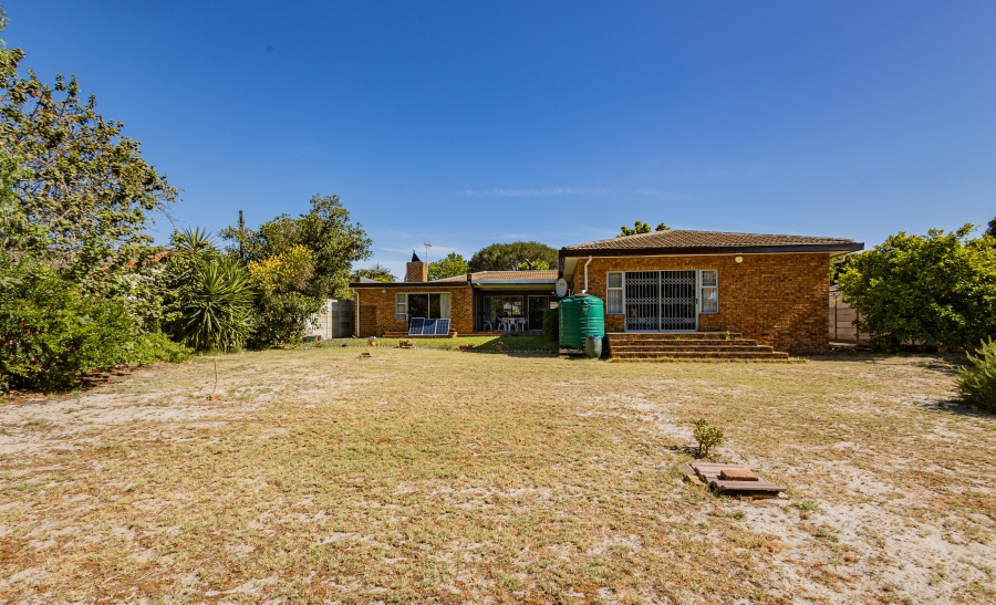 4 Bedroom Property for Sale in Amandelrug Western Cape